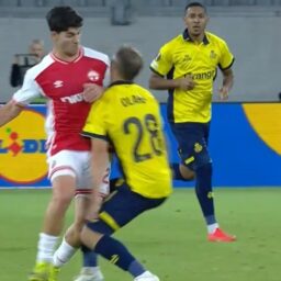 Darius Olaru, scos din joc după o intrare dură în Europa League: „Tentativă de omor”