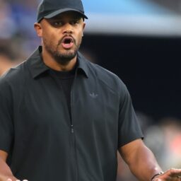 „Jucătorii sunt șocați” Meci amânat după ce Kompany s-a prăbușit la antrenament! De la ce a plecat totul