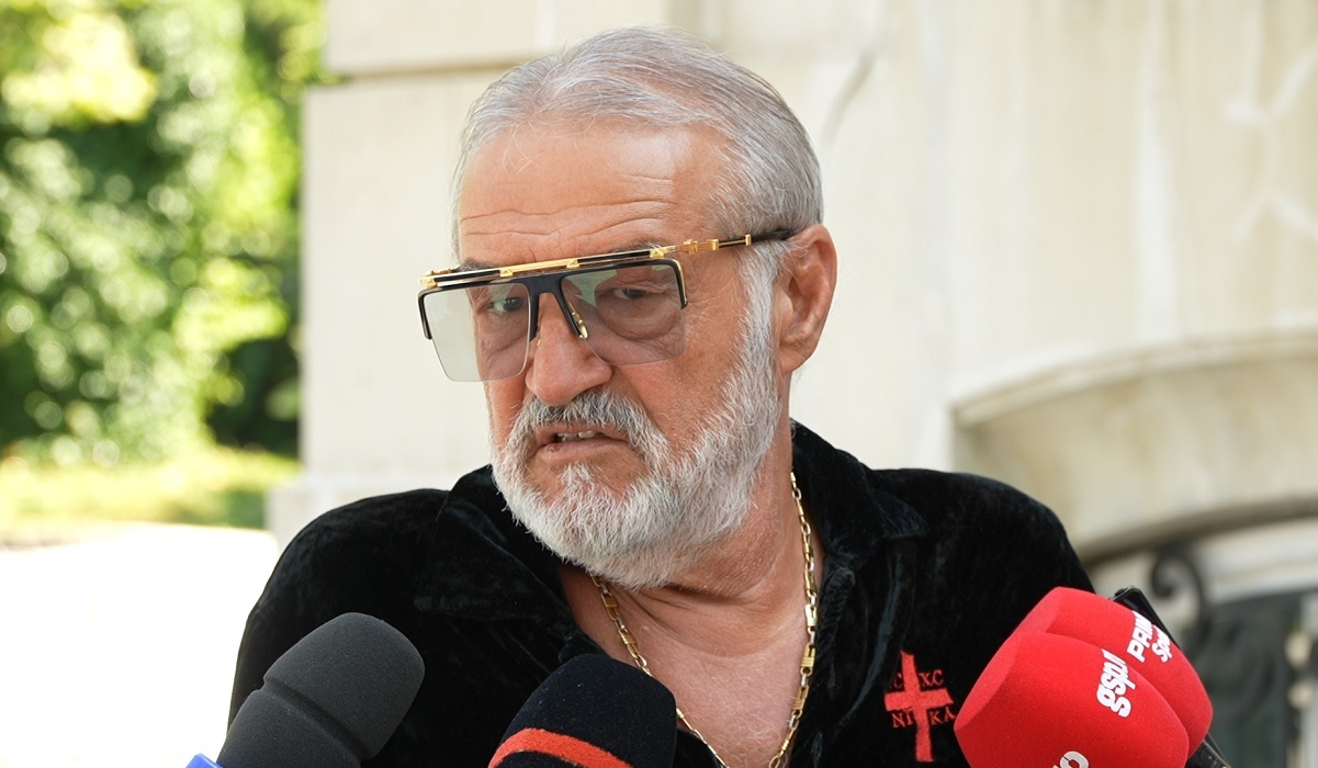 Gigi Becali, la palat