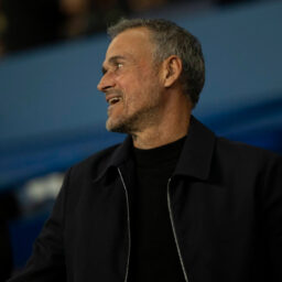 PSG a găsit soluția! Transferul stelar cerut de Luis Enrique după accidentarea lui Kvaratskhelia