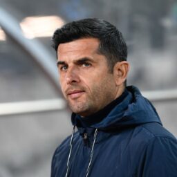 Clubul confirmă discuţiile cu Nicolae Dică! Destinaţie surpriză pentru fostul antrenor de la FCSB: „Să treacă meciul acesta”