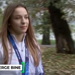 Oficial îi merge bine