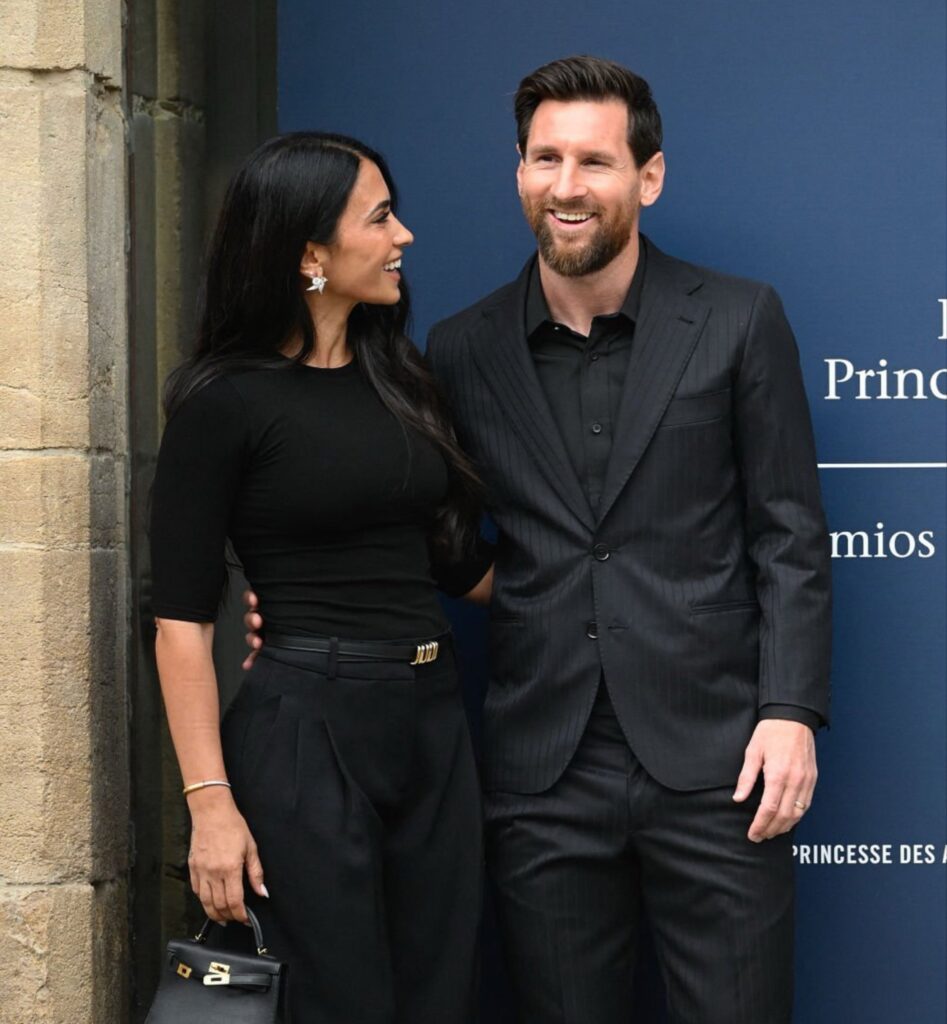 Reacţia lui Lionel Messi după ce a primit Premiul Prinţesei de Asturia pentru Sport! Imaginile postate de star pe reţele