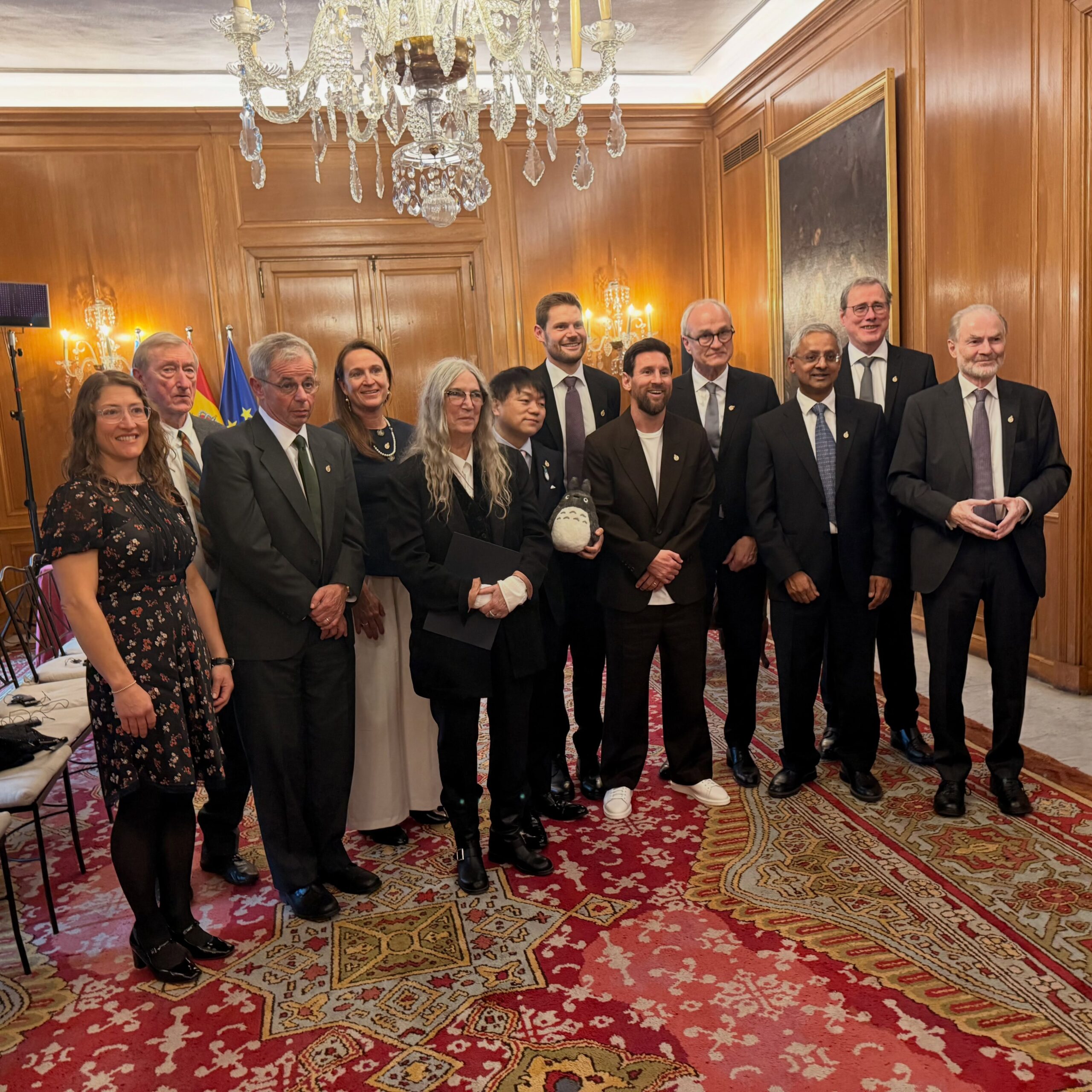 Reacţia lui Lionel Messi după ce a primit Premiul Prinţesei de Asturia pentru Sport! Imaginile postate de star pe reţele