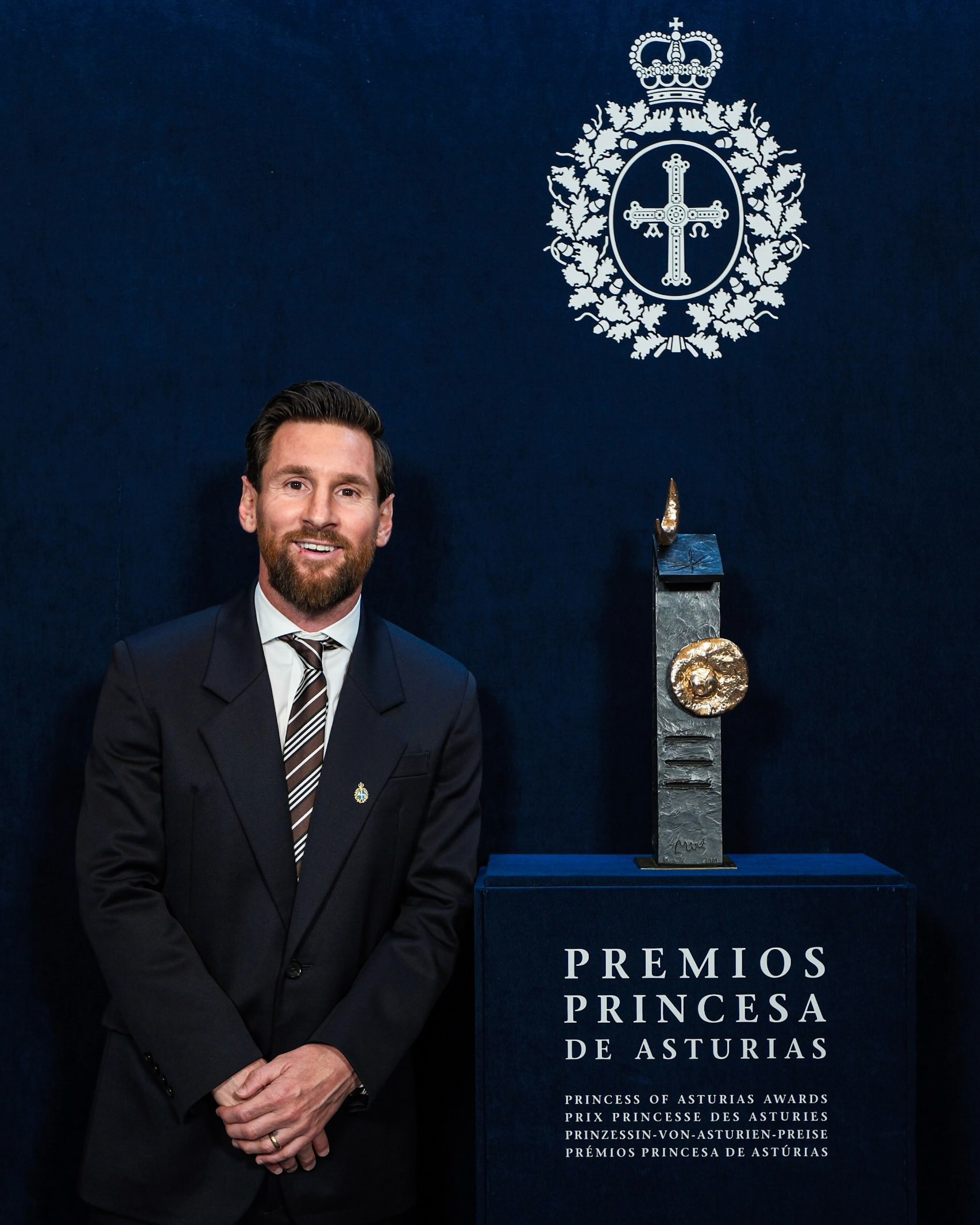 Reacţia lui Lionel Messi după ce a primit Premiul Prinţesei de Asturia pentru Sport! Imaginile postate de star pe reţele