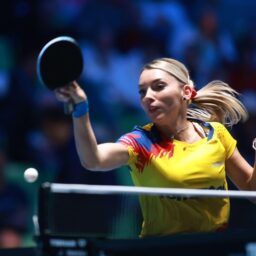 Bernadette Szocs – Nina Mittelham 1-4. Bernie se opreşte în sferturi la Campionatul European Individual