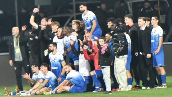 Ce primă au încasat jucătorii de la Gloria Bistrița, după victoria cu 1-0 cu FCSB, din Cupa României