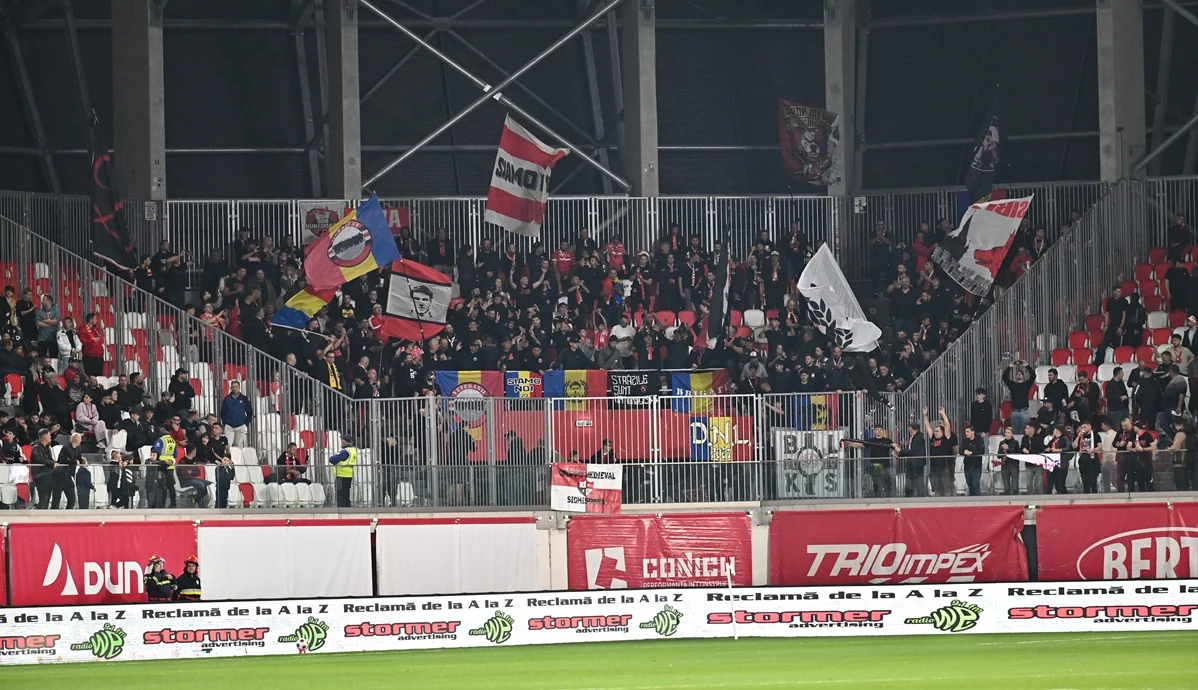 Fanii lui Dinamo, la meciul cu Sepsi