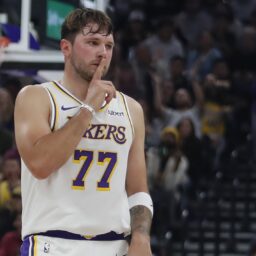 LA Lakers – Utah Jazz 132-123. Meci uriaș pentru Luka Doncic, cu 52 de puncte marcate