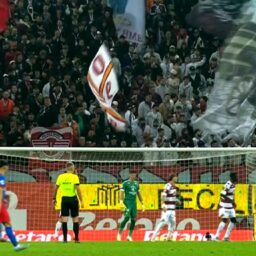 Scandal în tribune la FCSB – Rapid! Jandarmii au intervenit, după ce fanii giuleşteni au sărit la rivali