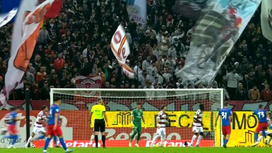 Scandal în tribune la FCSB – Rapid! Jandarmii au intervenit, după ce fanii giuleşteni au sărit la rivali