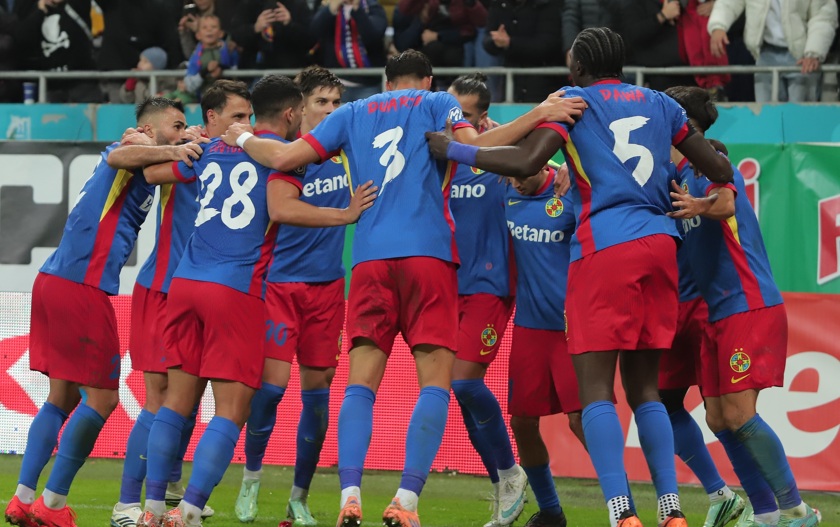 Pierde FCSB meciul cu Rapid la masa verde? „Altfel nu vom scăpa”