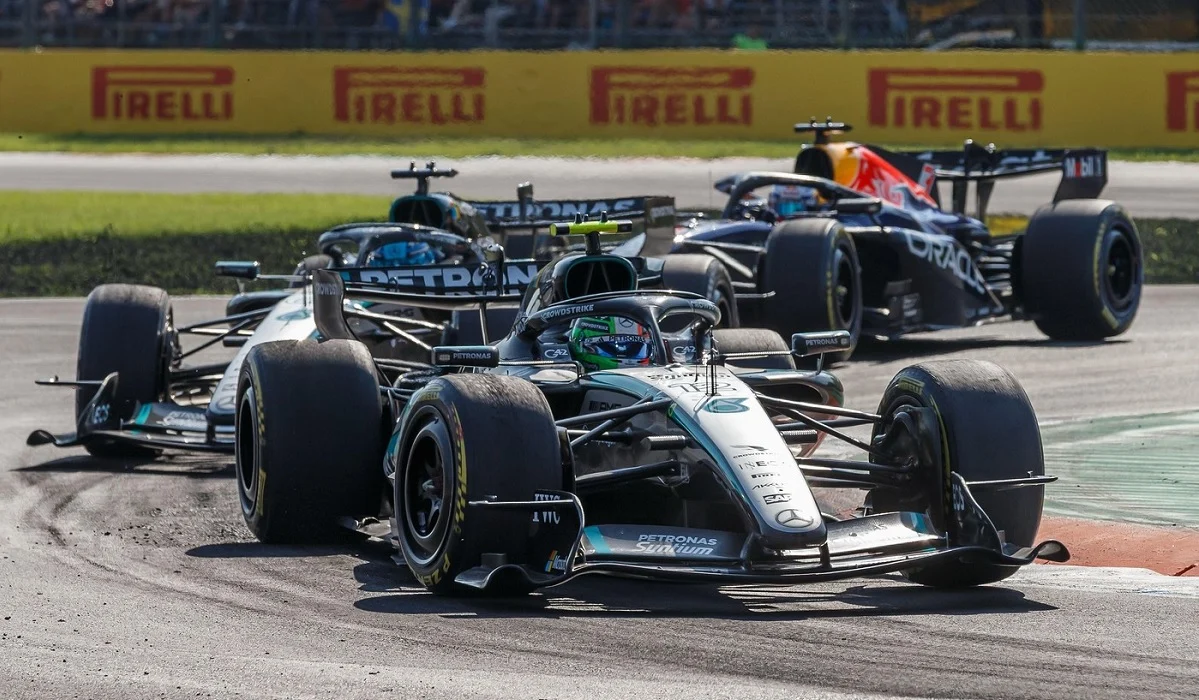 Antonelli, Russell şi Verstappen