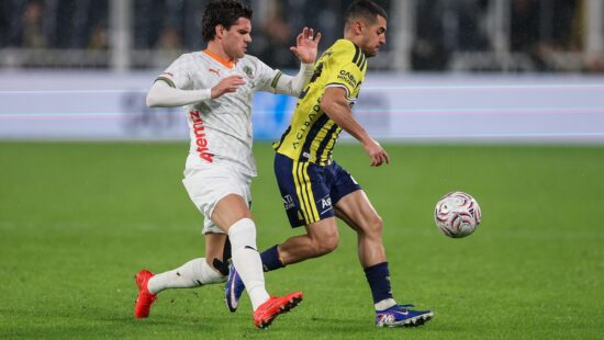 Ianis Hagi, aproape să marcheze un gol de senzație cu Fenerbahce. Turcii au rămas „mască”