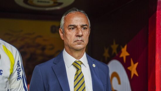 Fenerbahce a rămas fără antrenor după înfrângerea cu Galatasaray! A două demisie în mai puţin de două luni