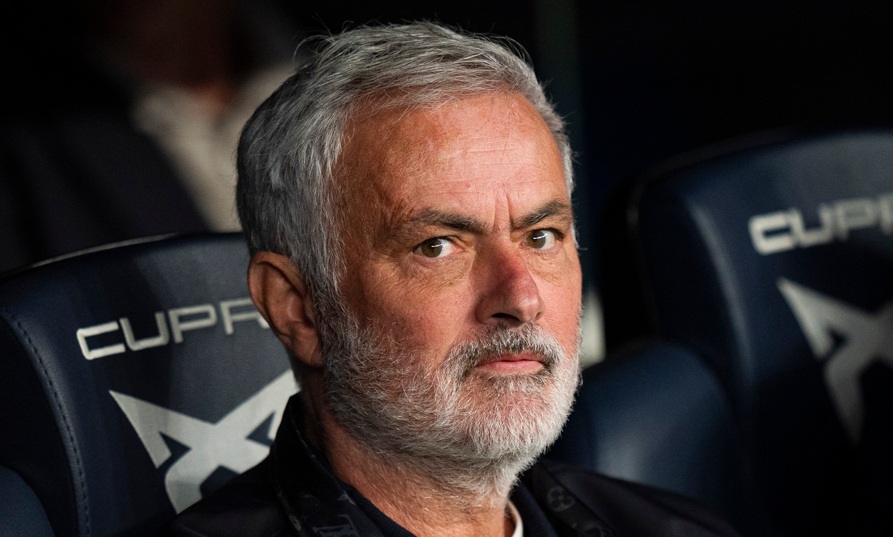 Aroganţa supremă a lui Jose Mourinho! Le-a dedicat victoria fanilor Barcelonei care nu l-au lăsat să doarmă. „Vă îmbrăţişez”