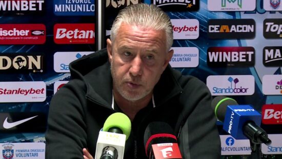 Laurenţiu Reghecampf a aflat la conferinţă ce a spus Gigi Becali şi a reacţionat tranşant: „Nu cred”