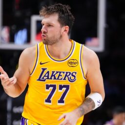 Începe noul sezon NBA! Ce meciuri poţi vedea în direct în AntenaPLAY în această săptămână