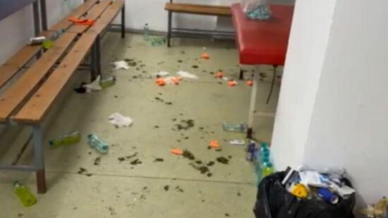 Dezastrul lăsat de jucătorii FCSB în vestiarul de la Bistrița: „Mulțumim!”