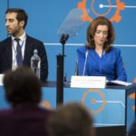 Bărbatul celebru, cu o avere de peste 10 miliarde de euro, şi-a cerut iubita de soţie într-o locaţie inedită: „A spus DA”