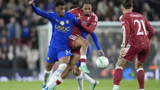 Liverpool trece de Chelsea în Cupa Ligii Angliei după dramatismul de la loviturile de departajare