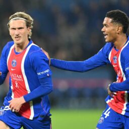 În seara Galei Balonului de Aur, PSG a învins-o pe Lyon şi a revenit pe primul loc în Ligue 1