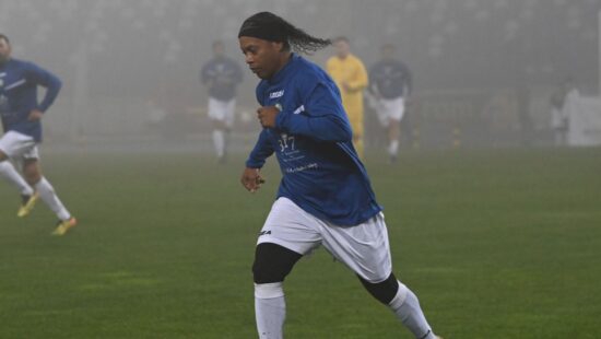 Ronaldinho revine pe teren ca fotbalist profesionist, la 46 de ani! Când debutează la echipa fostului antrenor din Liga 1