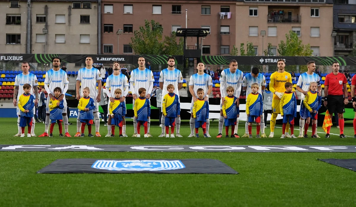 Jucătorii Universităţii Craiova, înaintea meciului cu Inter d'Escaldes