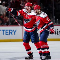 New Jersey Devils – Washington Capitals 2-4. Victorie categorică pentru Caps, cu Logan Thompson în mare formă